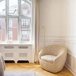 Lovely 3Br Manor Apartment 5 Min From Tivoli Gardens