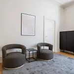 Lovely 3Br Manor Apartment 5 Min From Tivoli Gardens