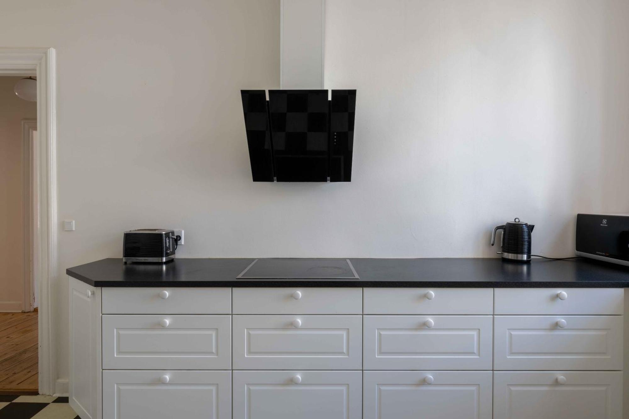 Apartment Lovely 3br Manor 5 Min From Tivoli Gardens Kopenhagen