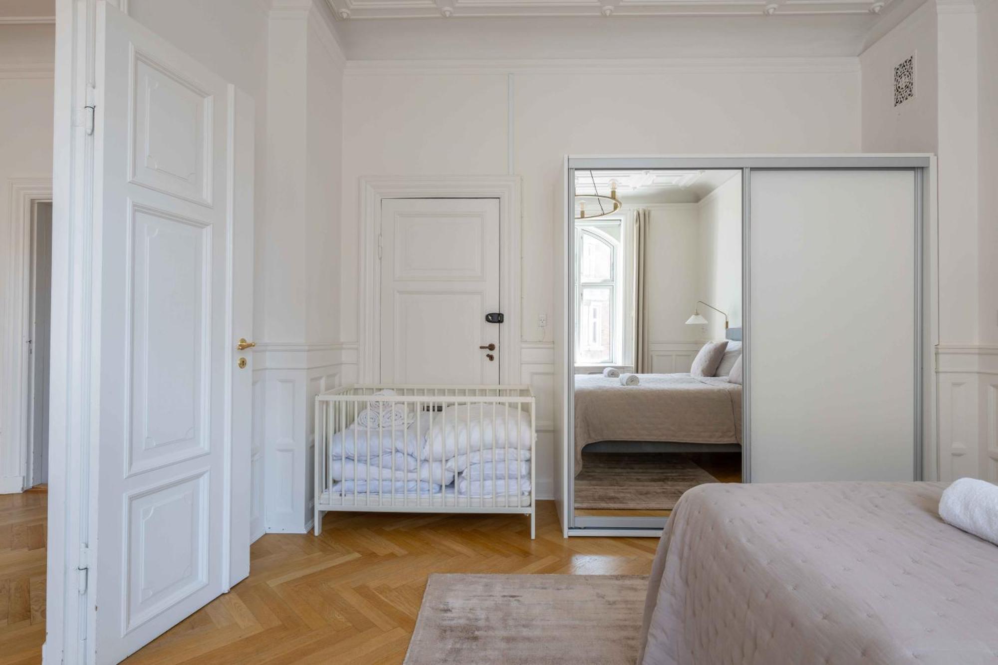 Lovely 3br Manor 5 Min From Tivoli Gardens Apartment Kopenhagen