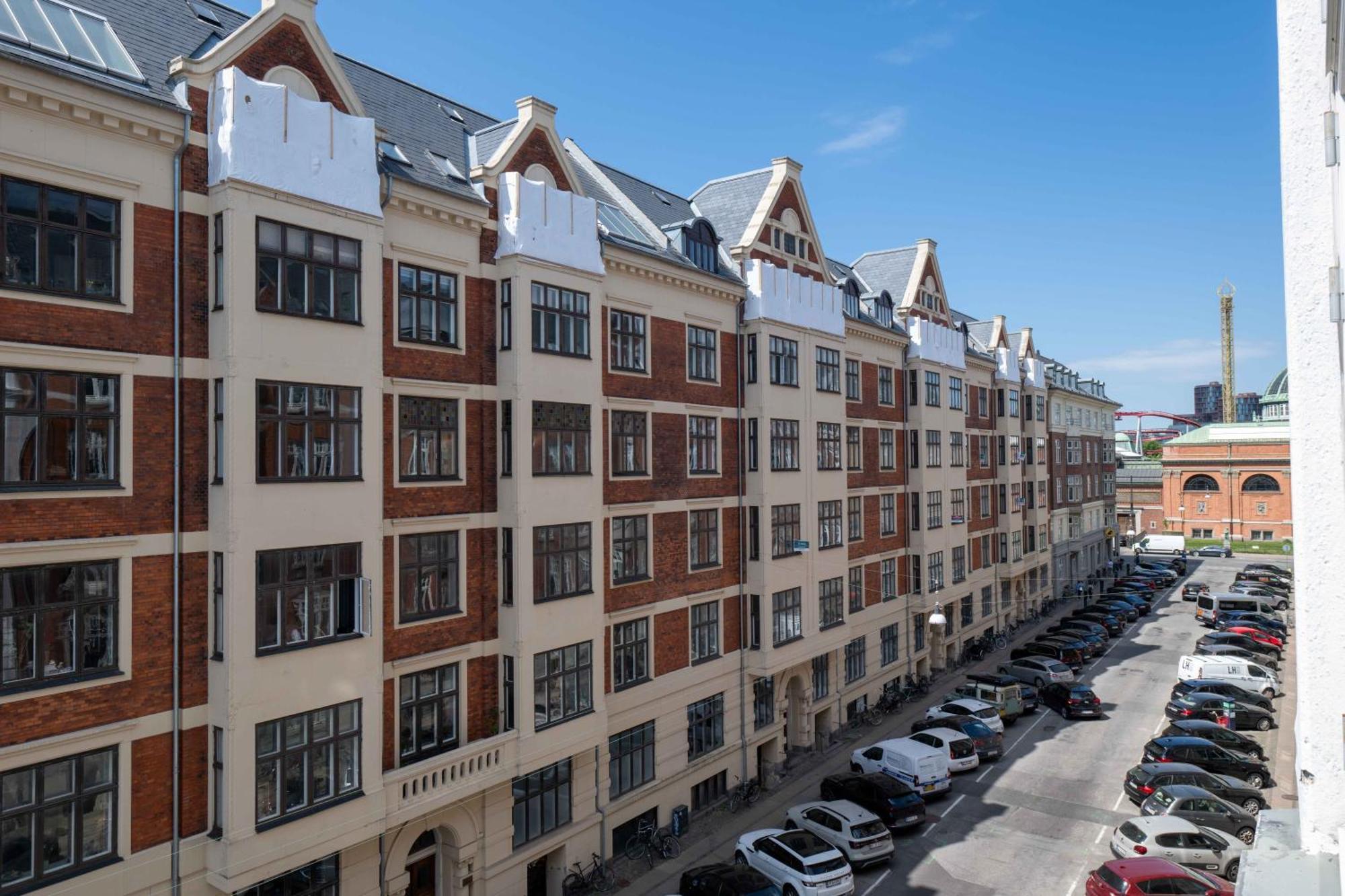 Lovely 3br Manor 5 Min From Tivoli Gardens